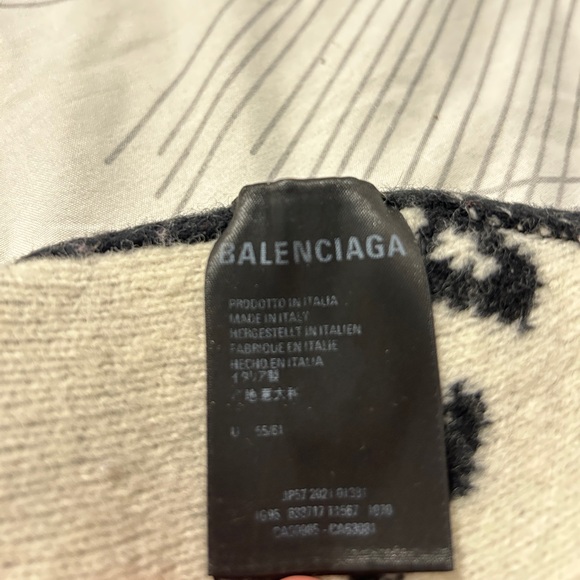 Balenciaga All Over Logo Wool Hat - Picture 3 of 3